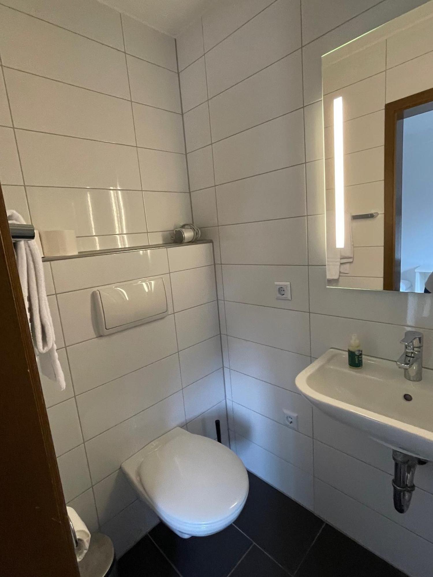 Landhotel Sickinger Hof Walldorf  Oda fotoğraf